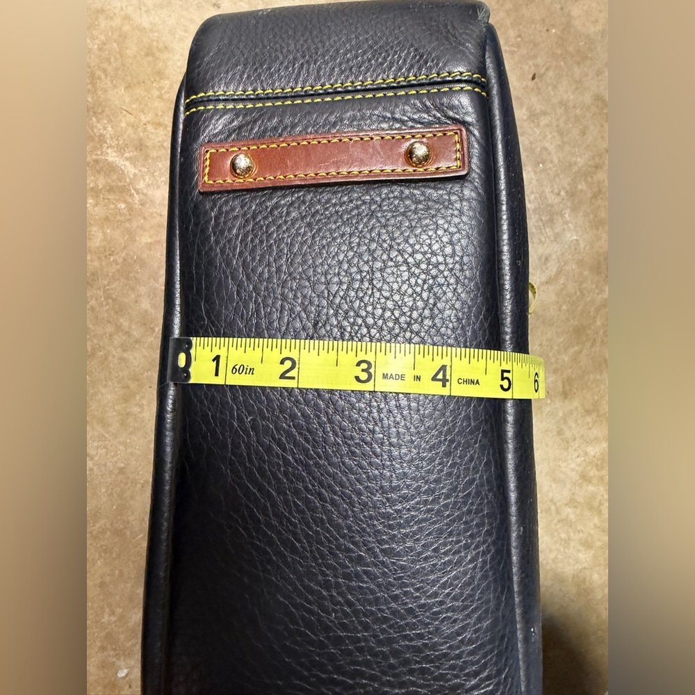 Dooney and Bourke purse - Picture 8 of 10